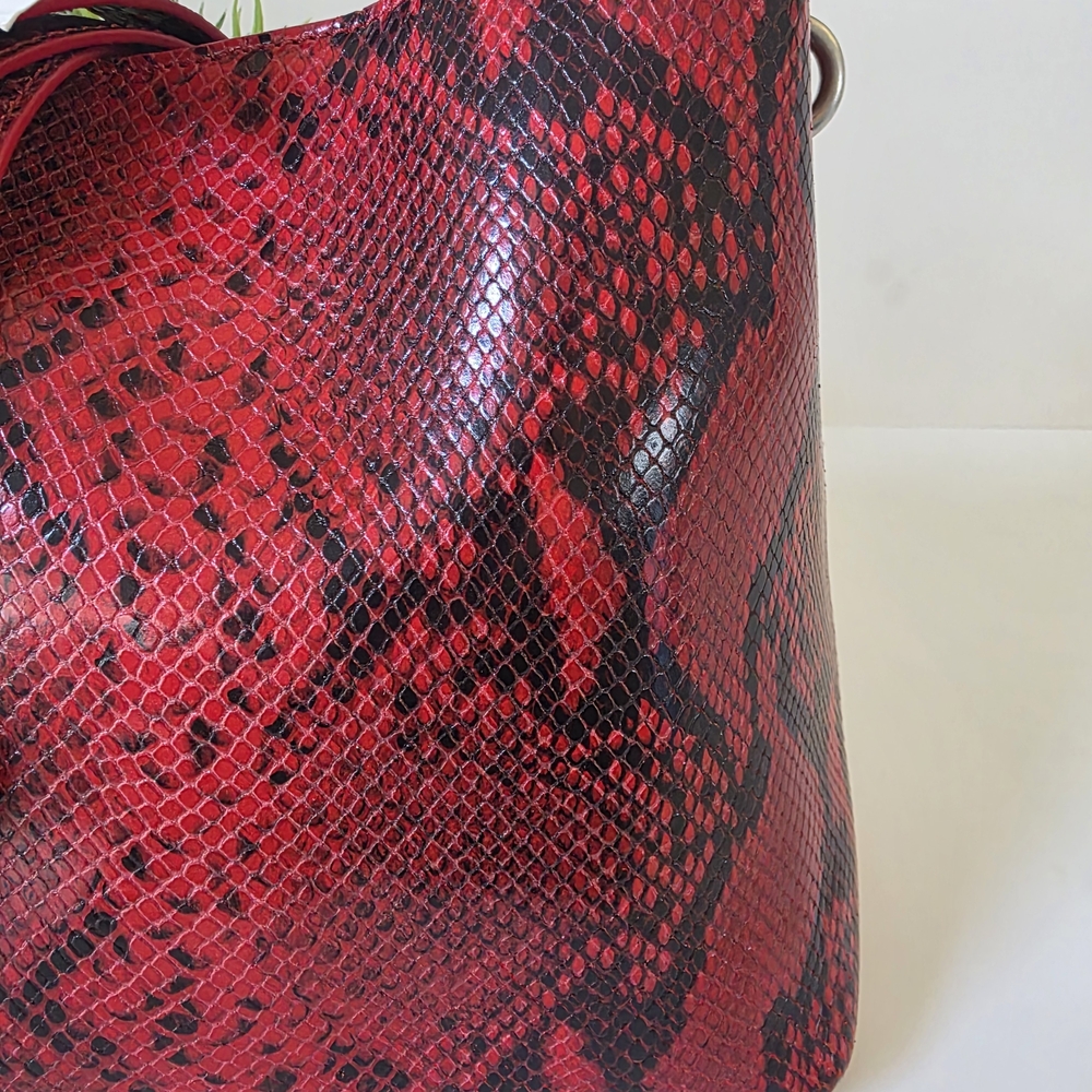 Dries Van Noten Vermilion Python Embossed Leather Hobo Bag- Runway Piece - Picture 8 of 15